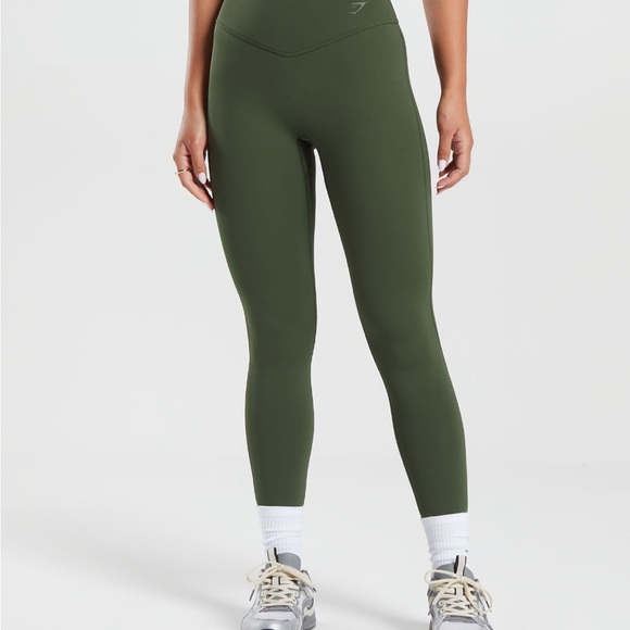 💚 Gymshark Elevate Leggings Olive Green Size Small NWOT – High-Rise Seamless Fit - Picture 1 of 9